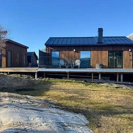 Modern With Midnight Sun In Skjomen Нарвик