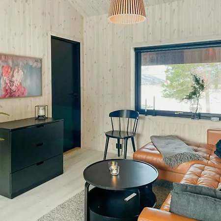 بيت للعطل Modern With Midnight Sun In Skjomen