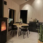Modern With Midnight Sun In Skjomen נרוויק